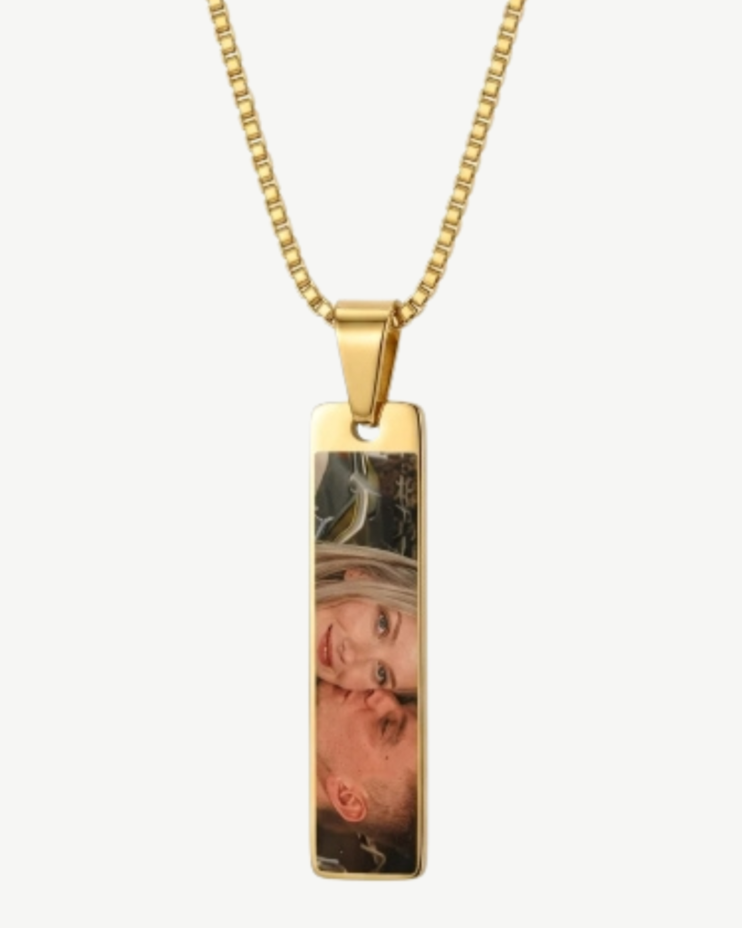 Custom color eye necklace gold from real eyes