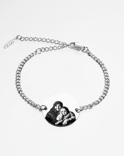 Engraved Portrait Bracelet for Mom: Silver engraved portrait bracelet for mom with detailed photo engraving
