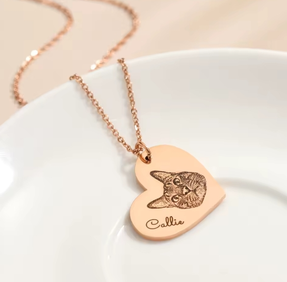 Custom Heart Pet Portrait Necklace gold