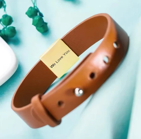 custom Photo Leather Bracelet for dad backside